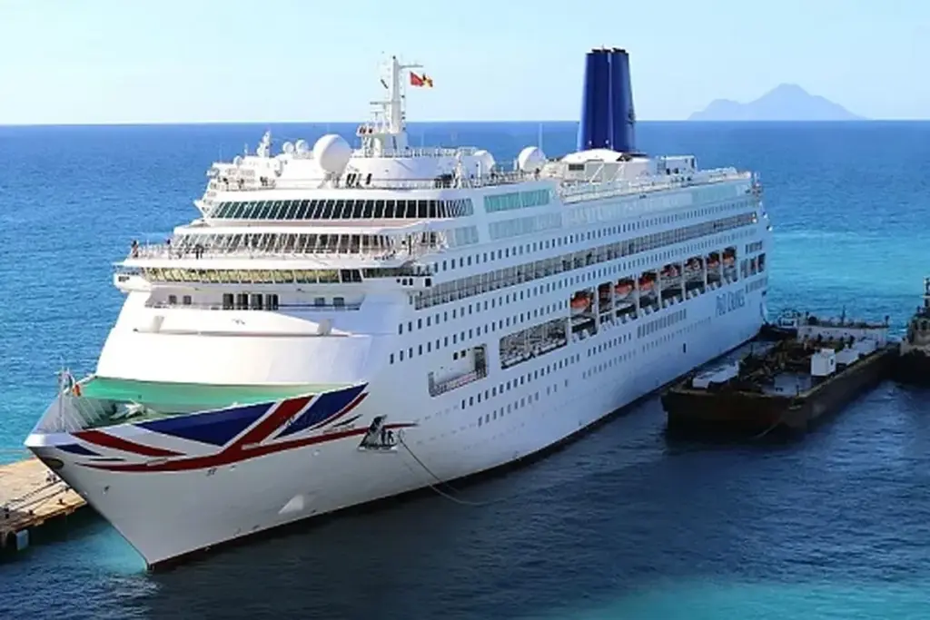 نخستین کشتی تفریحی ویژه مسلمانان به آب میافتد