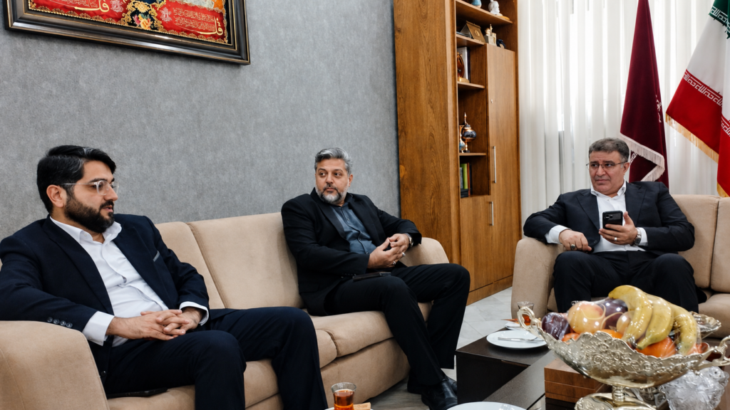 دیدار مدیرعامل اقامت۲۴ با مدیرعامل هتل پارسیان؛ تأکید بر گسترش همکاریهای مشترک در صنعت هتلداری 51d89300 7712 4d7f 90c5 a22d2baa58c0