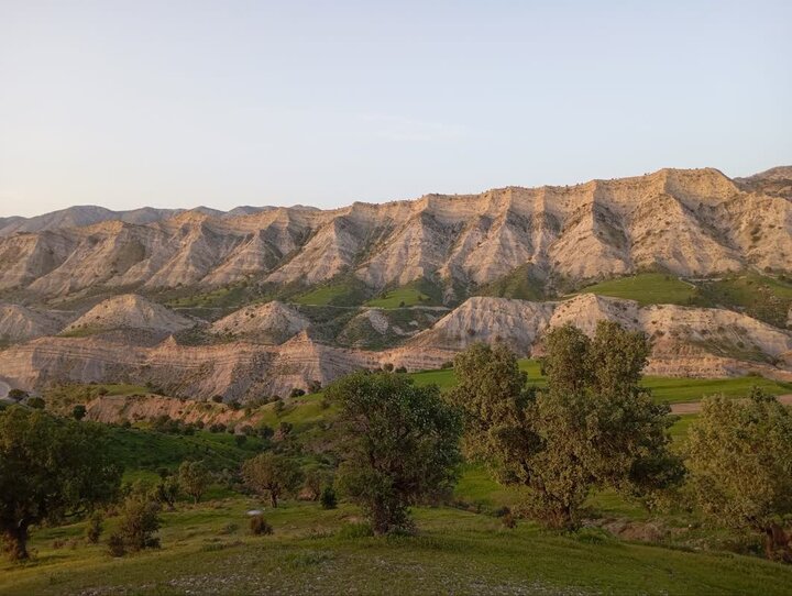 اردیبهشت، بهشت گردشگری در ایلام