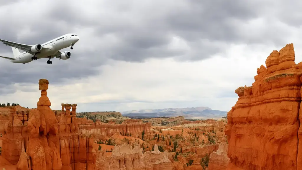 بهترین زمان پرواز و رزرو و ترفندهای سفر هوایی ارزان در جهان