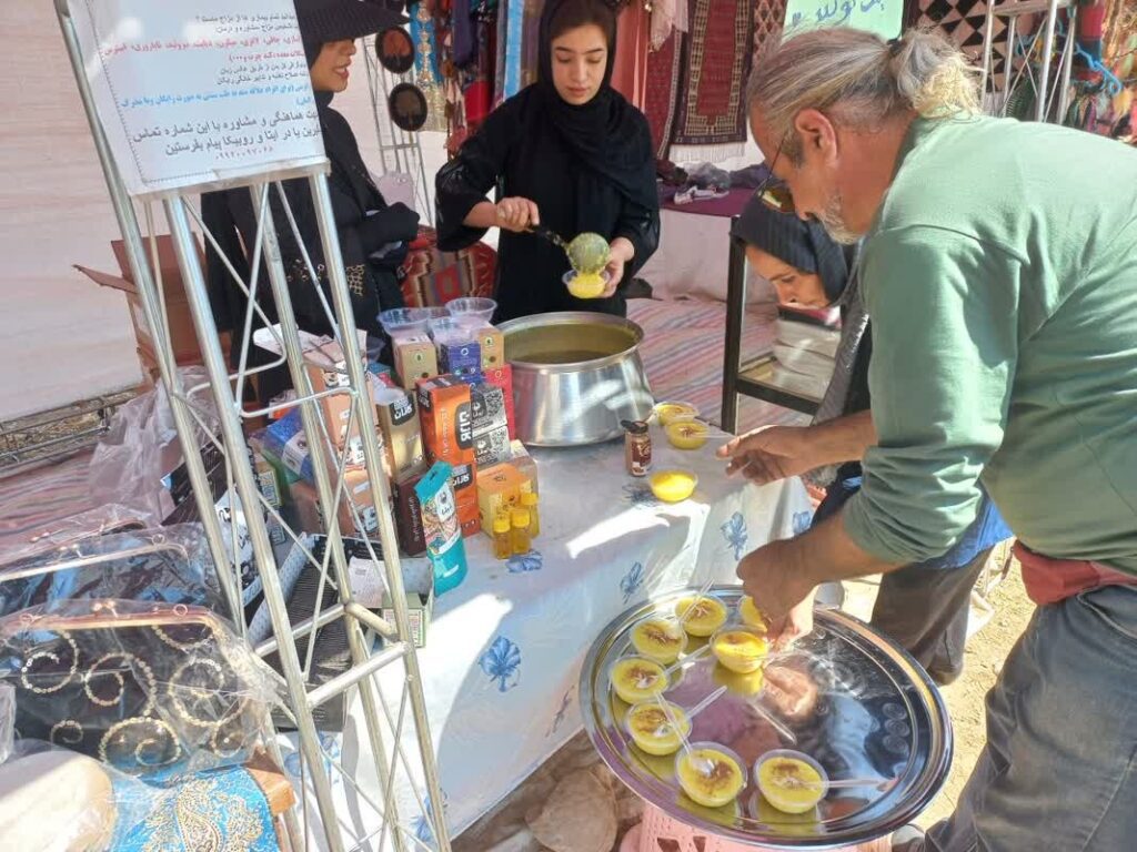 آیین پذیرایی از زوار اربعین در شهرستان صحنه در فهرست رویدادهای گردشگری ثبت شد 921070