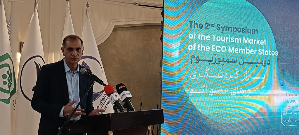 دبیرکل دومین سمپوزیوم بینالمللی بازارهای گردشگری کشورهای عضو اکو: مشهد میتواند دروازه گردشگری ایران به بازار گردشگری اکو باشد IMG 20260831 192503