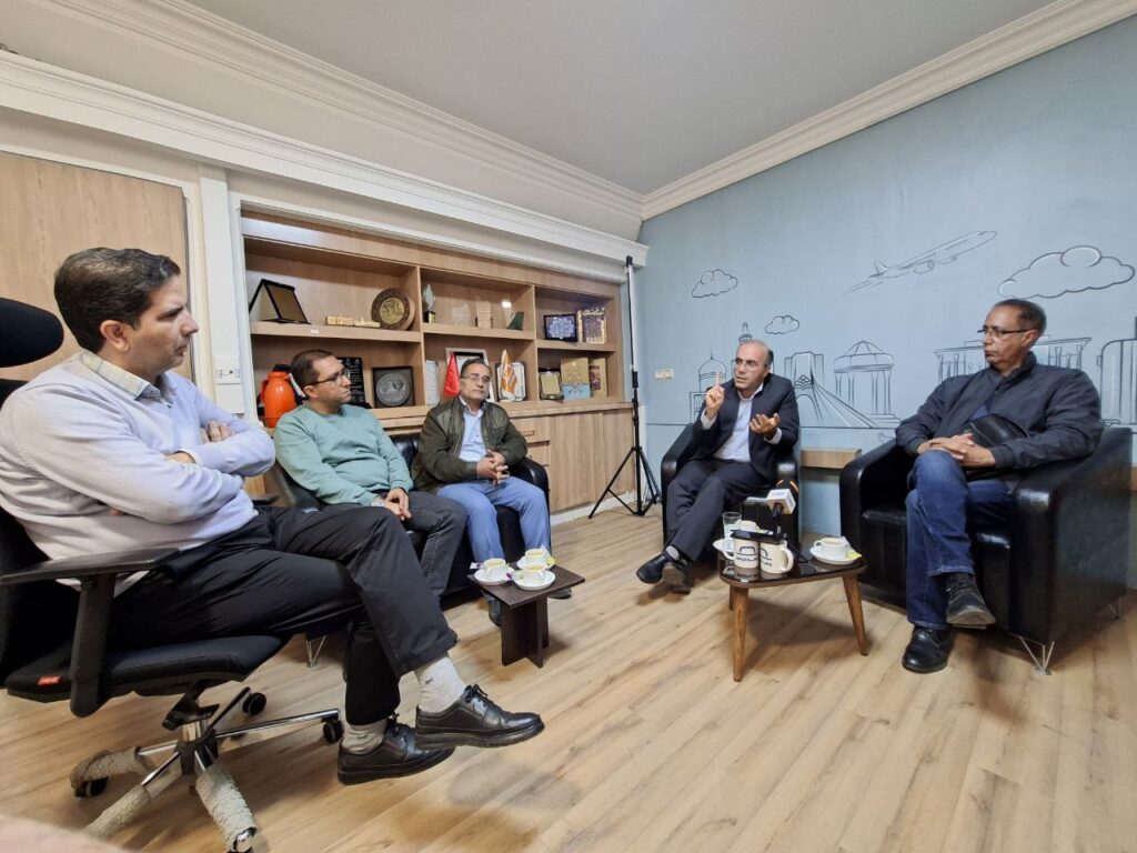 در میزگرد چمدان خبر بررسی شد/چالش های بومگردی؛میان ظرفیت و تهدید