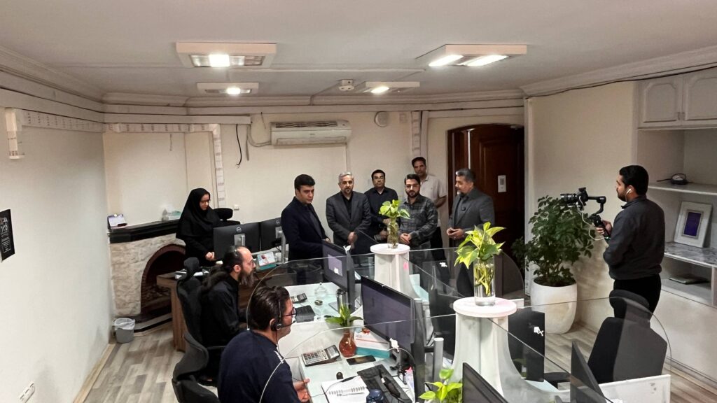 بازدید مدیرکل توسعه گردشگری داخلی وزارت میراث فرهنگی از هلدینگ گردشگری اقامت۲۴ 3 photo 2026 07 02 09 43 16