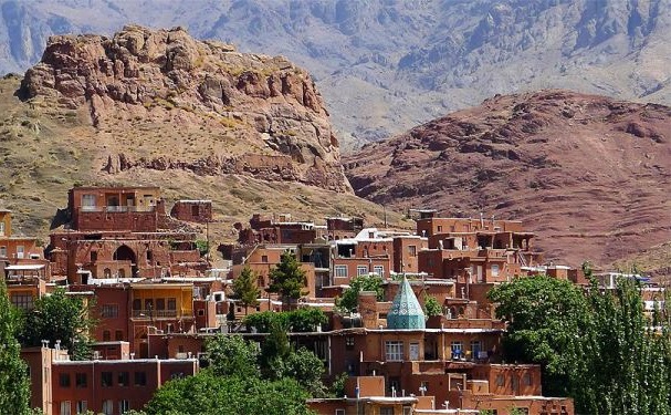 اماکن تاریخی غیرقابل بازدید ابیانه بازگشایی میشوند ابیانه 1