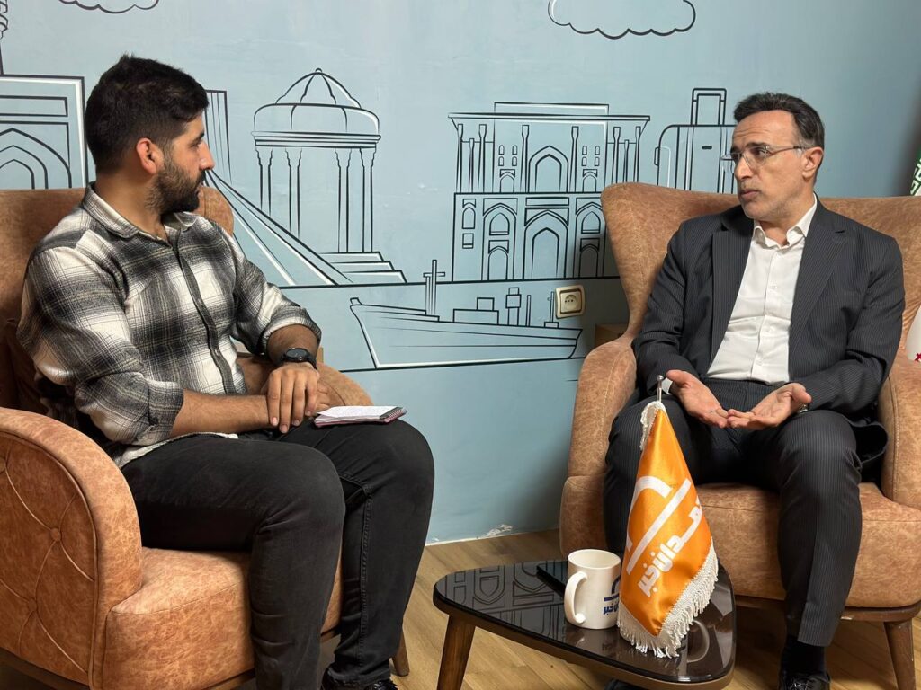 درگفتگو باچمدان خبر/ پشتیبانی ازحقوق گردشگران در دستورکار/ امنیت خریدو رضایت زائران اولویت است