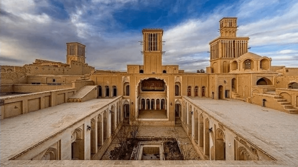 نرخ خدمات مراکز اقامتی یزد در نوروز ثابت ماند