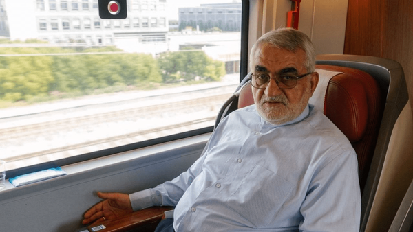 برودجردی در قطار سریع السیر