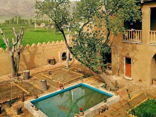 بومگردی در روستا 1