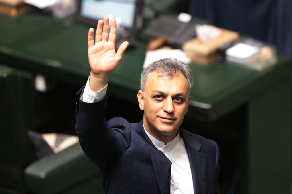 درگفتگو با چمدان خبر/عضو فراکسیون گردشگری مجلس:گردشگری نیازمند حمایت فوری است