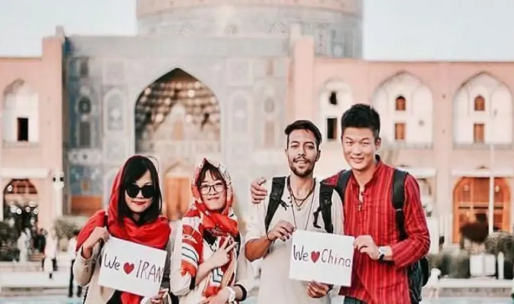 ورود گردشگران به ایران ۲۵ درصد افزایش یافت | هدفگذاری ۱۵ میلیون گردشگر در برنامه هفتم توسعه
