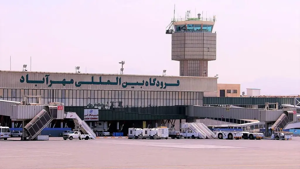 فرودگاه مهر اباد