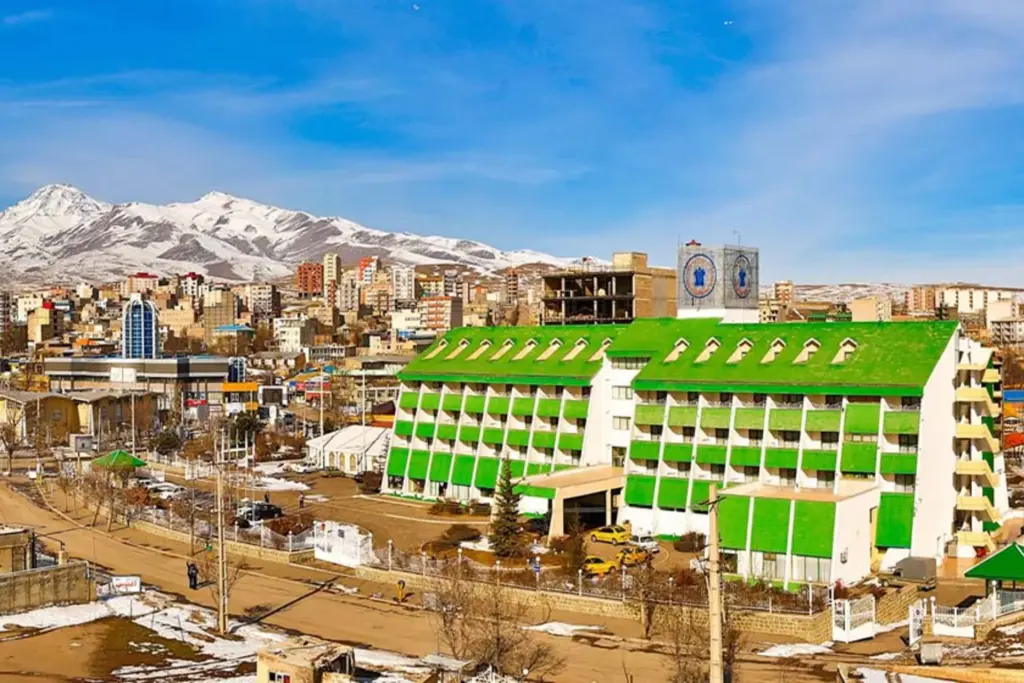 هتل سرعین